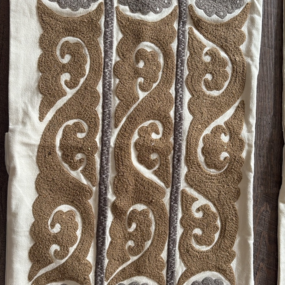 Pottery Barn One Suzani silver medallion lumbar pillow cover - Picture 2 of 4